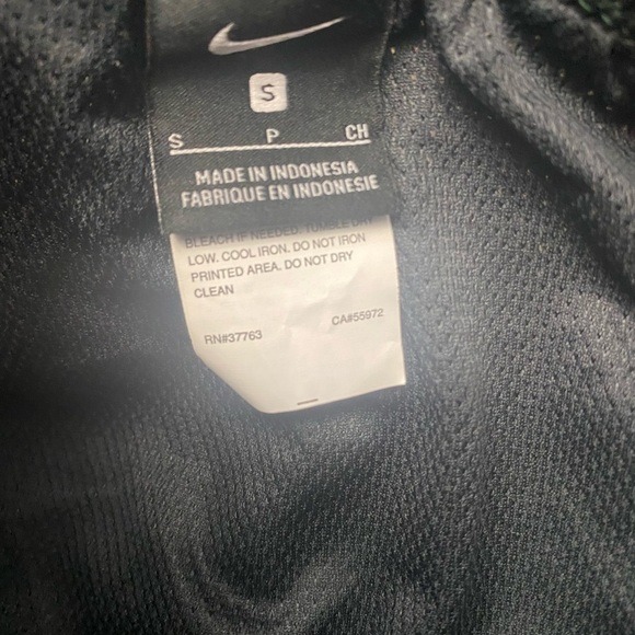 Women's Nike Dri-FIT athletic shorts green with a light green trim drawstring S - Picture 6 of 7